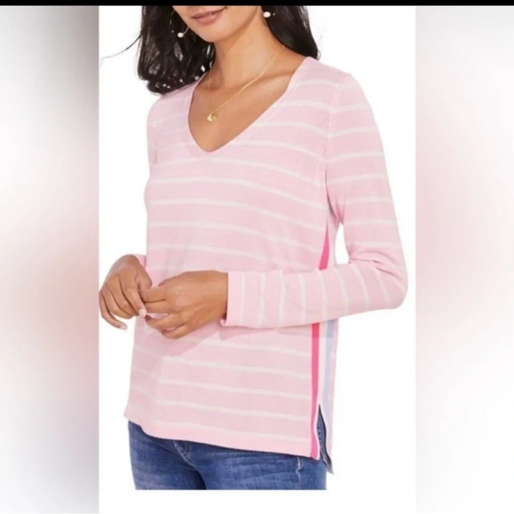 NWT Vineyard Vines Pink and White V-Neck Stripe Sweater Size Medium